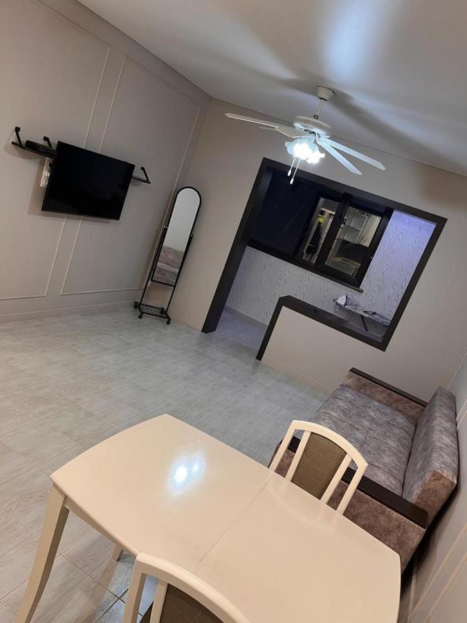 Zhalgin'S Apartments 1 Turksib エクステリア 写真