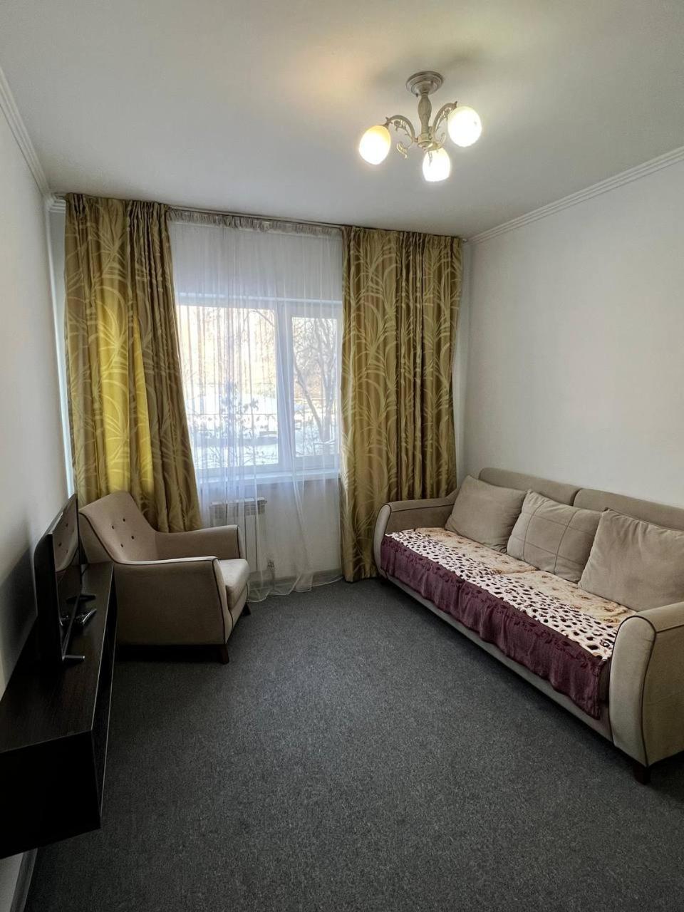 Zhalgin'S Apartments 1 Turksib エクステリア 写真