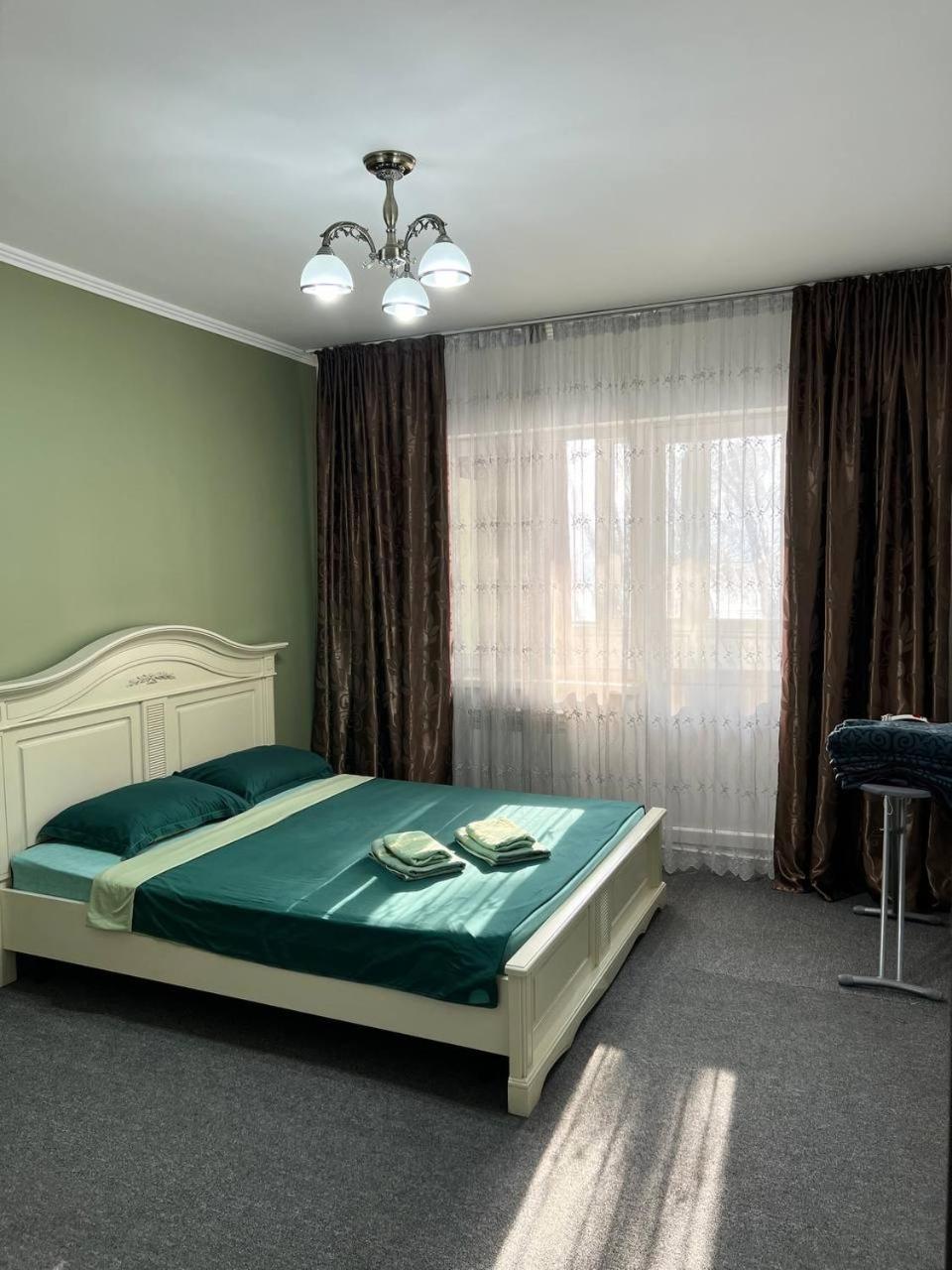 Zhalgin'S Apartments 1 Turksib エクステリア 写真